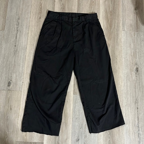 UNIF Black Crop Raw hem Straight Wide Leg Pants Size 29 - Picture 1 of 7